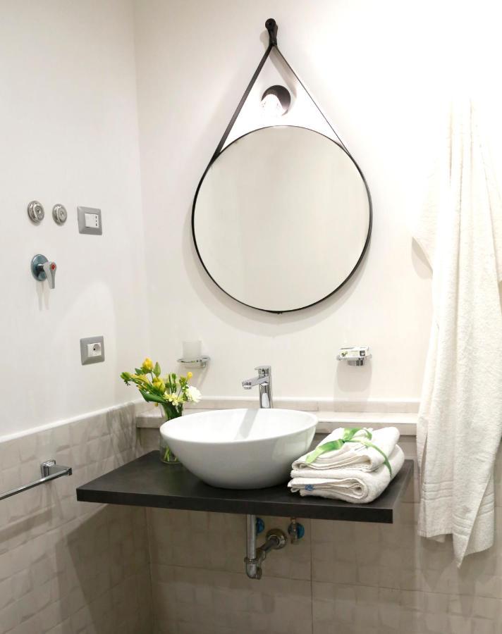 Handmade Rest Room Naples Exterior photo