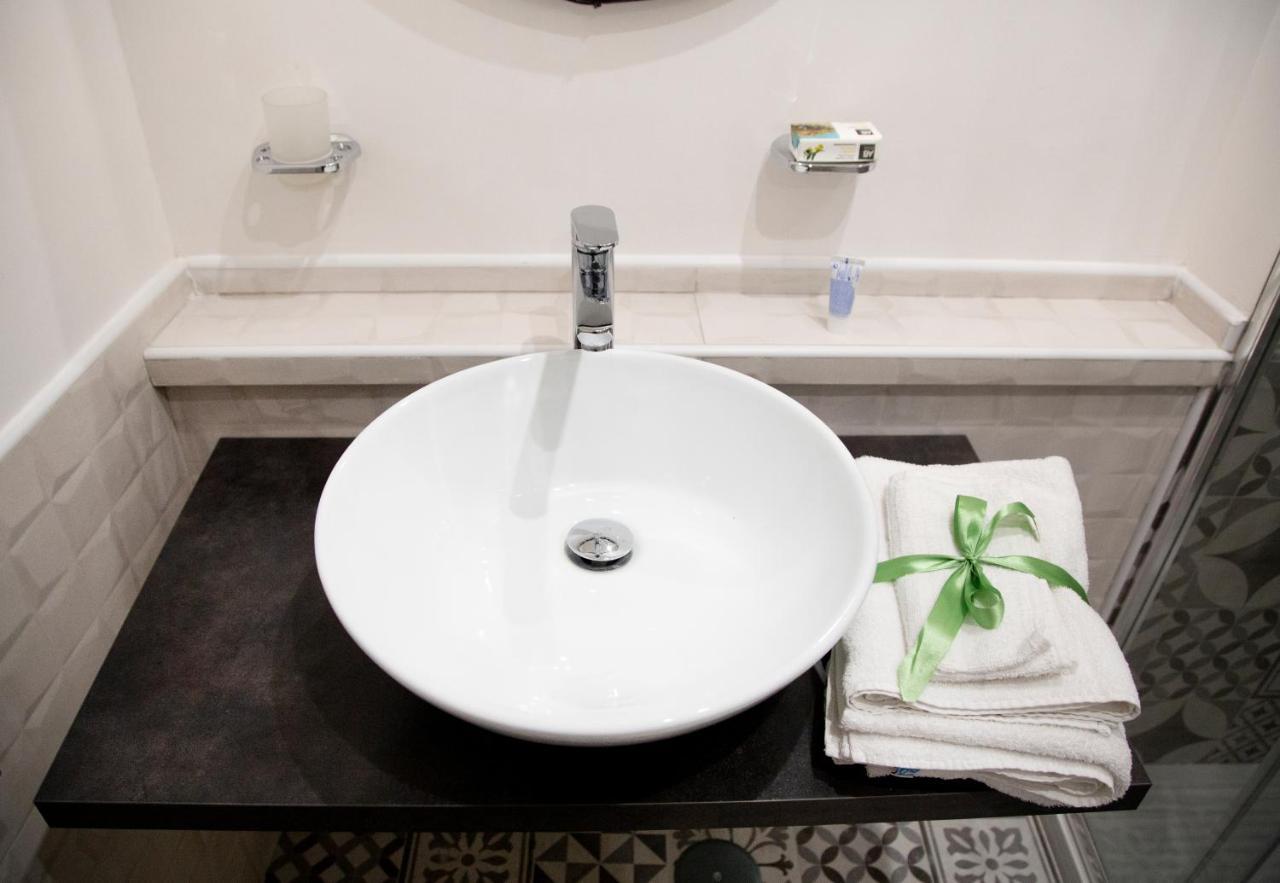 Handmade Rest Room Naples Exterior photo